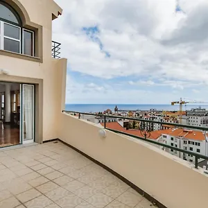 A O Mar Rooms- Center Guest house